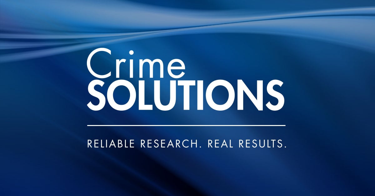 Blaues Plakat mit der Aufschrift: Crime Solutions, Reliable Research, Real Results.